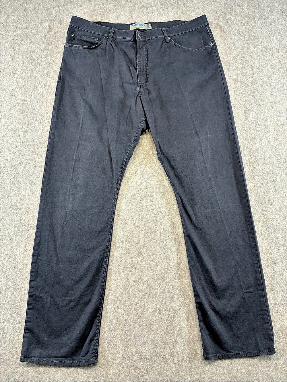 Wrangler Flex Men’s 40/32 Straight Fit Gray Stretch Denim 5-Pocket Casual Pants